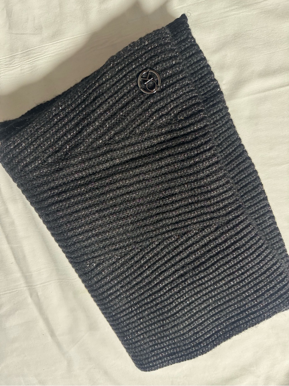 Calvin Klein Women's Black Metallic Knit
Scarf - One Size - New With Tags 0013
